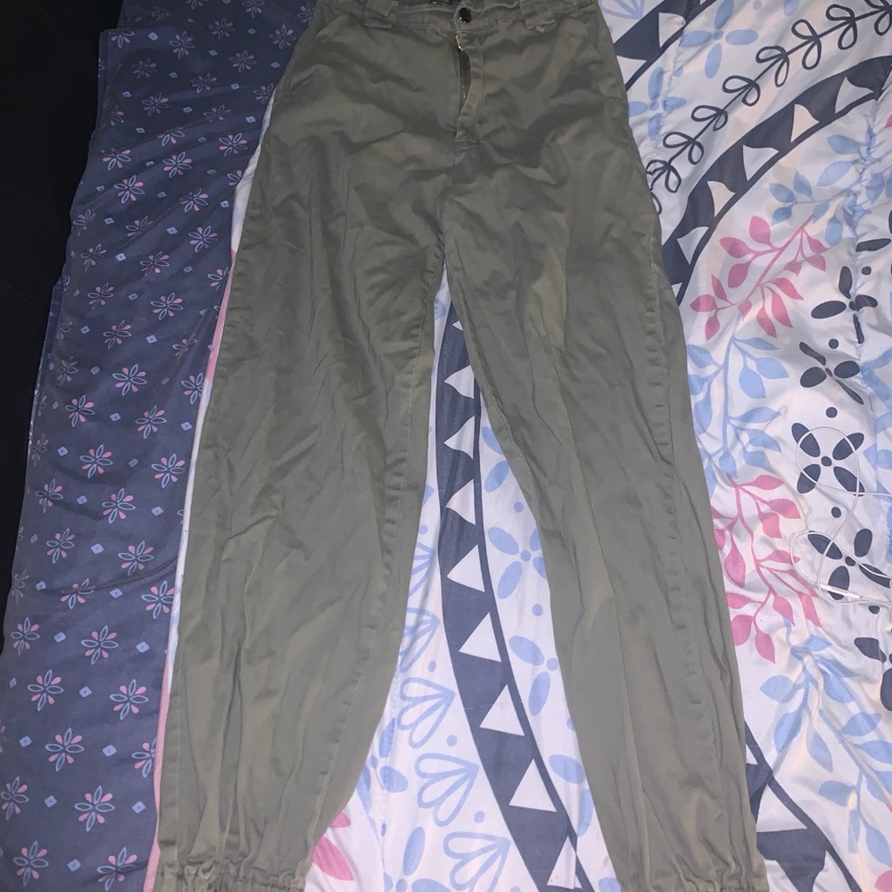 Green Roma Studio Cargo Pants